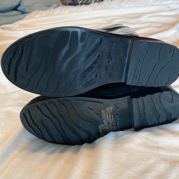 Michael Kors tall rubber rain boot, size 6. Mint condition! - Picture 4 of 5